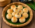 Thai Bean Pastry — ขนมเปี๊ยะไส้ถั่ว